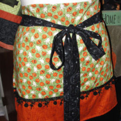 A handmade and easy to sew Halloween apron