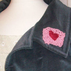 knitted heart pin